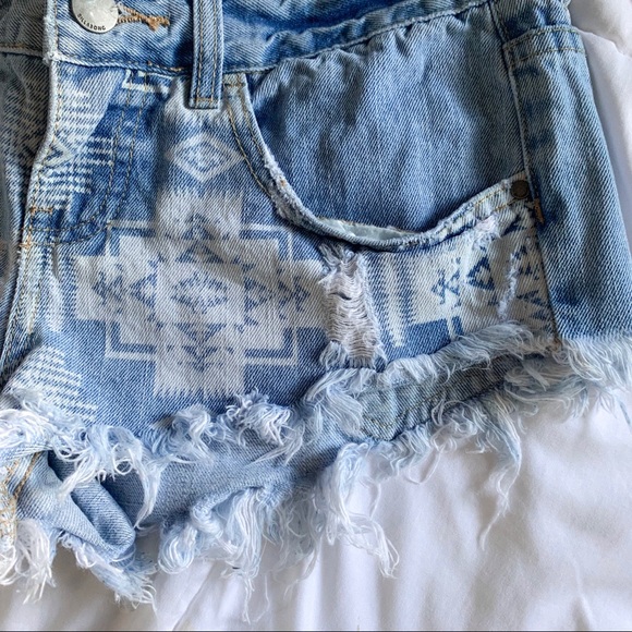 Billabong Pants - ⛱ Billabong Boho Denim Shorts